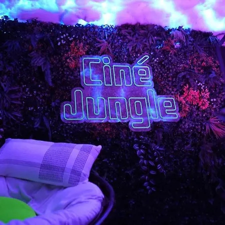 Cine Jungle Duplex Balneo Roanne