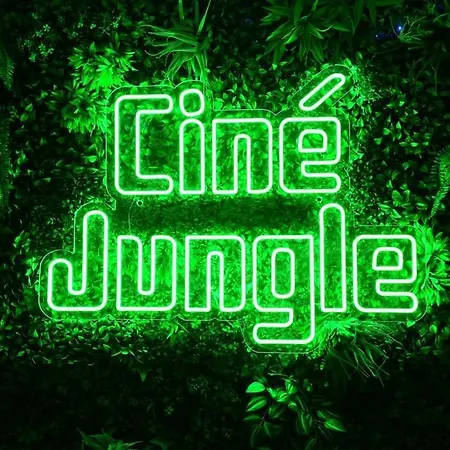 Cine Jungle Duplex Balneo *